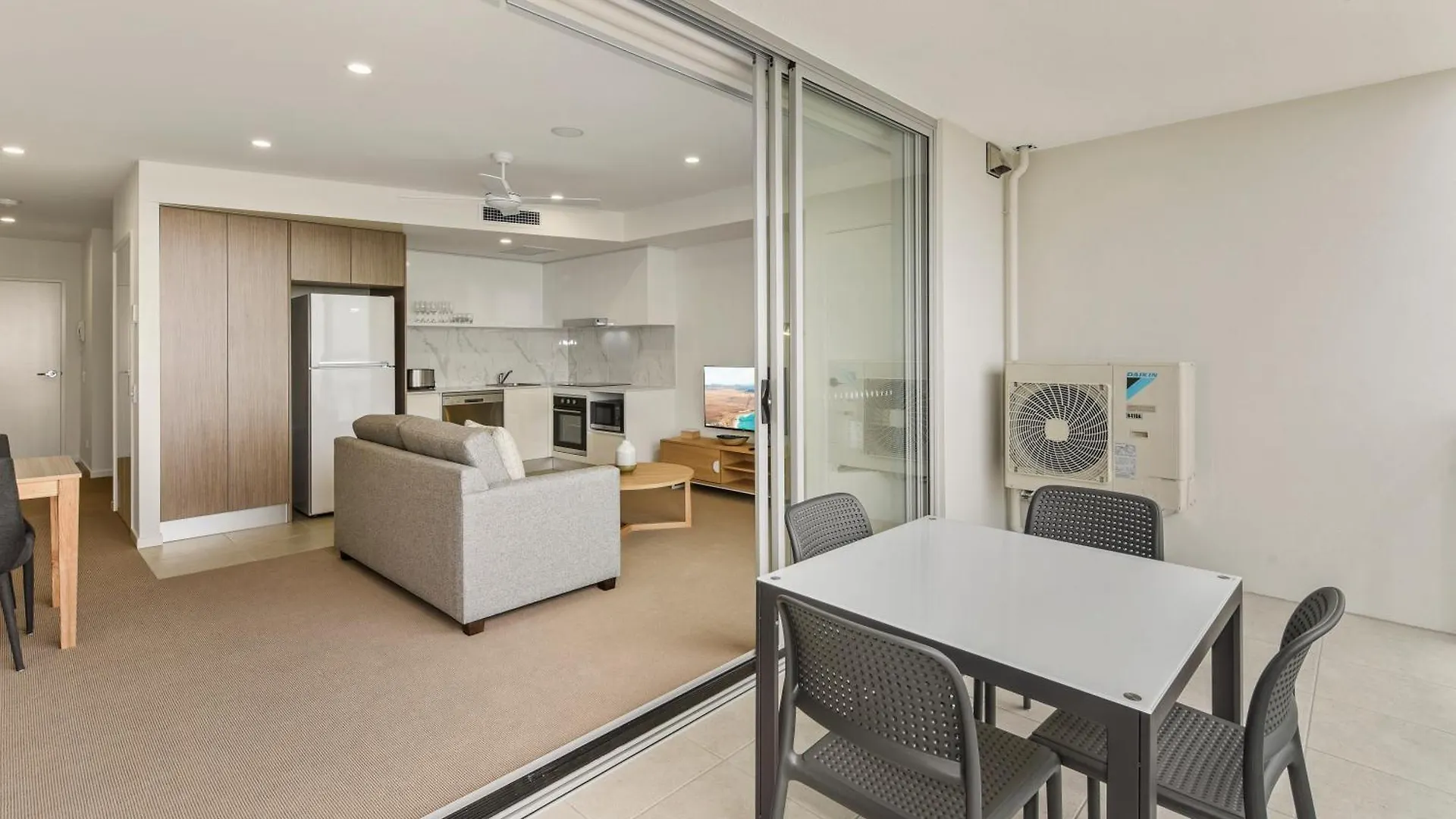 Aquarius Kawana Aparthotel Kawana Waters 4*,  Australia
